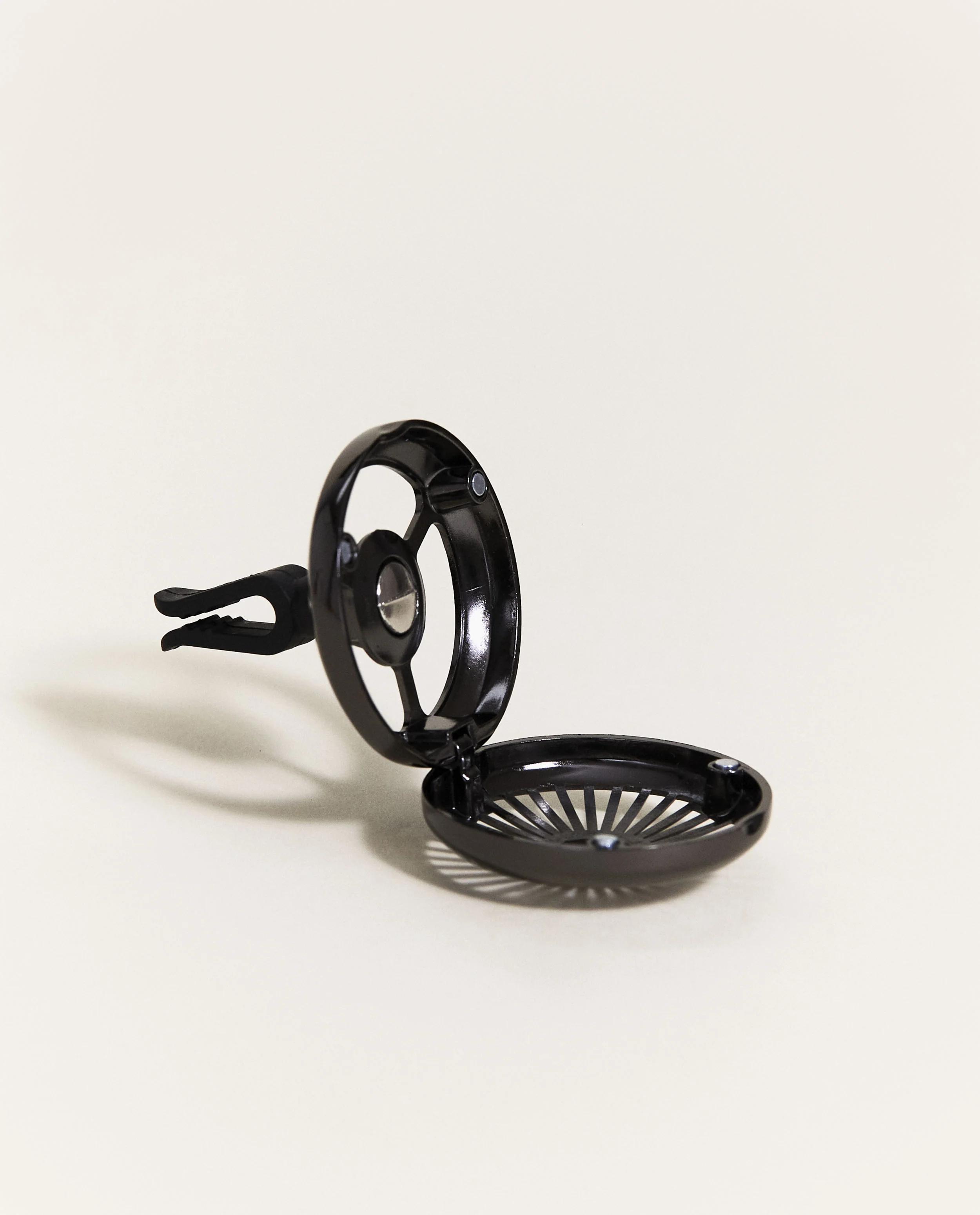 Auto diffuser Car Wheel - Image 3